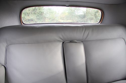 Bentley MkV 1940 rear window