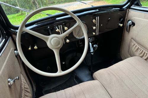 Peugeot 202 26