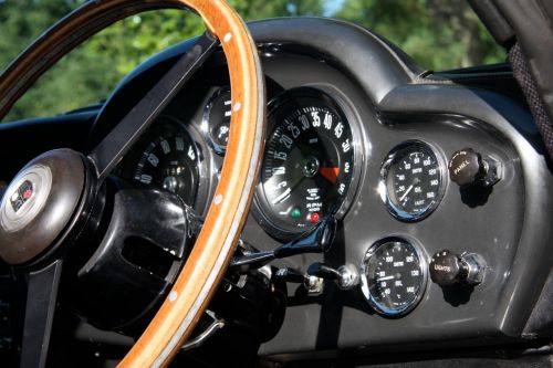 Aston Martin DB6 dashboard