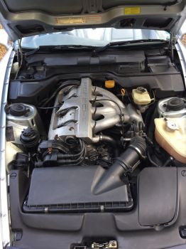 Porsche 968 engine