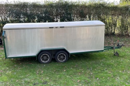 Trailer 7
