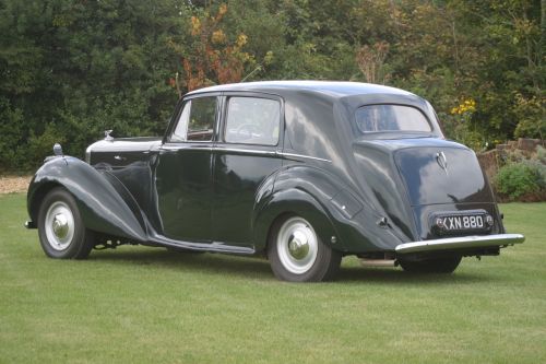 1949 Bentley MkVI rear