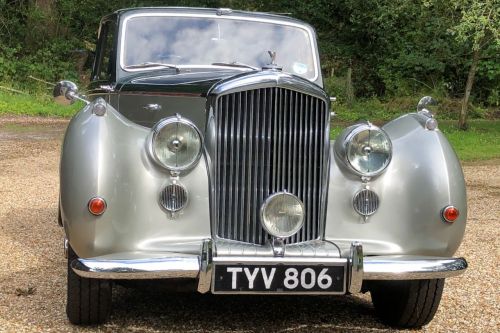 Bentley MkVII Garage Front