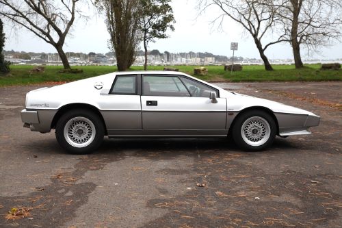Lotus Esprit 1
