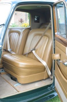 1949 Bentley MkVI front seat